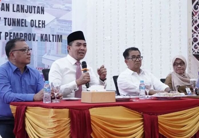 Wali Kota Samarinda, Andi Harun, bersama Pj Gubernur Kaltim Akmal Malik, dan jajaran ketika melangsungkan Rapat Pembahasan tertutup.