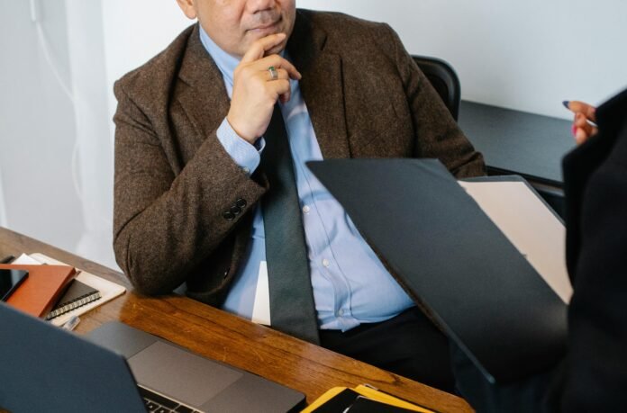 pexels-sora-shimazaki-5668801